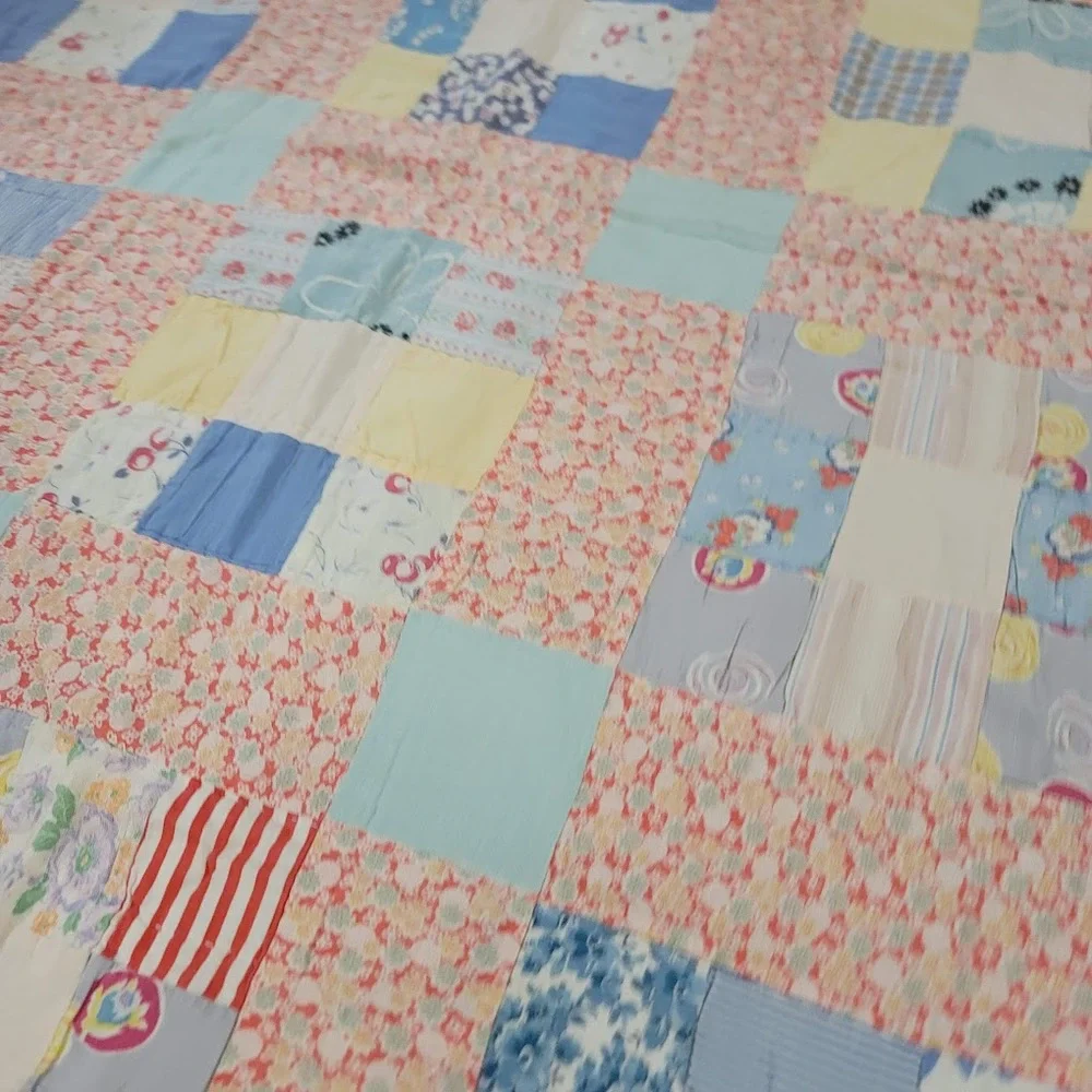 Vintage Handmade Quilt Full OR Twin Bedspread Blanket Farmhouse Cabin 51x72